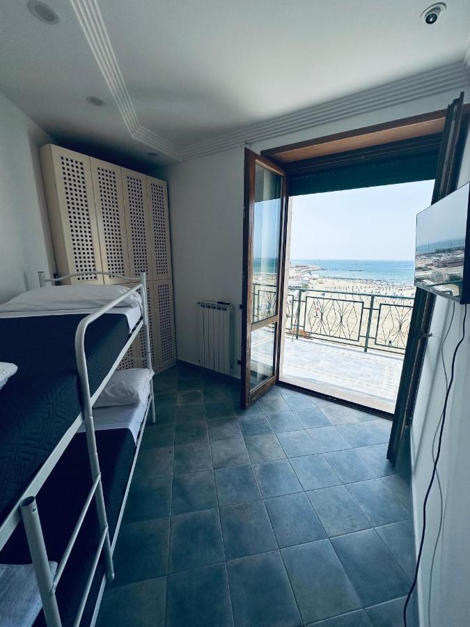 Newhouse Victoria - Sea View Apartment Nettuno Luaran gambar