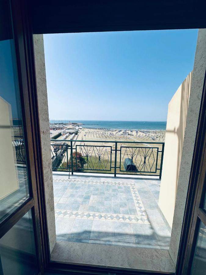 Newhouse Victoria - Sea View Apartment Nettuno Luaran gambar